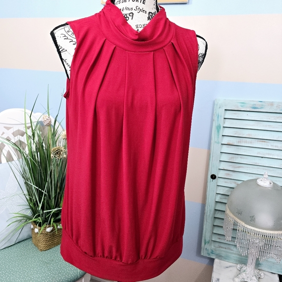 Perception Sleeveless Red Blouse - Picture 3 of 9